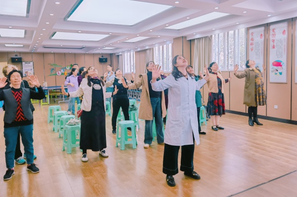 秦淮社区2025年4月8日传承中医智慧 守护社区健康—中医健康幸福课 (3).jpg